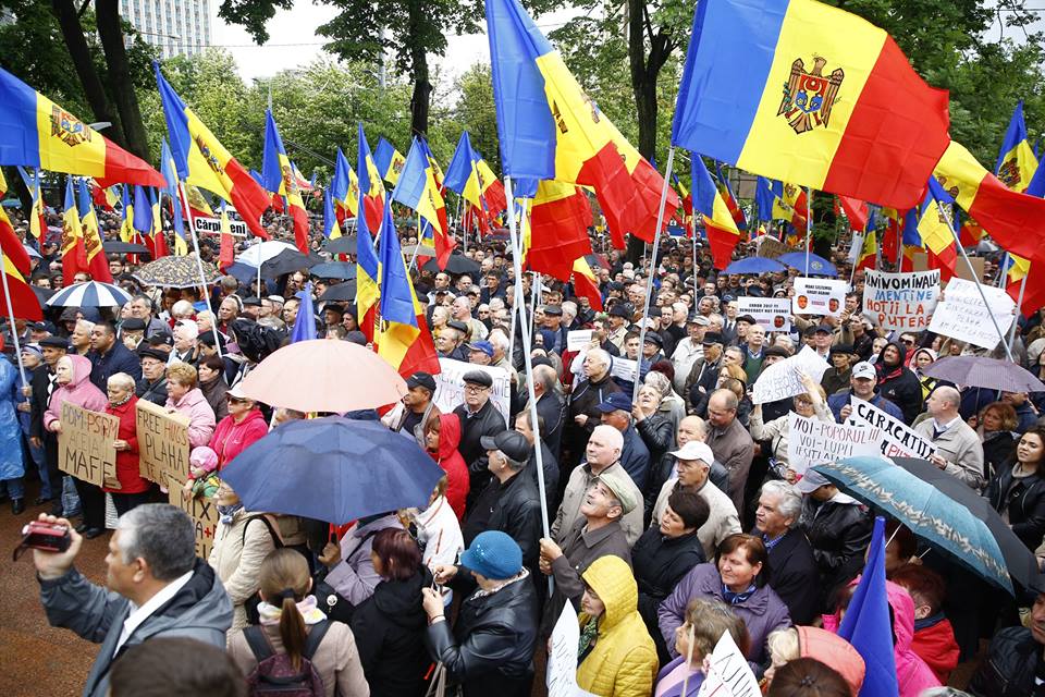 Moldova: Attacks on Civil Society Mount while the Government Tries to Push through the Electoral System Change
